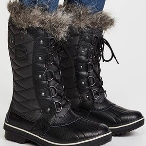 Sorel Black Quilted Lace-Up Faux Fur Trim Winter Boots (NEW)